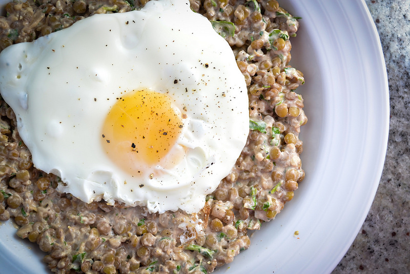 nutty, garlicky, herby lentils with a fried egg - Things I Made Today